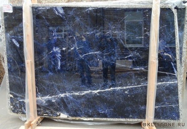 Новый эксклюзивный камень синего цвета поступил в продажу. Новый эксклюзивный камень синего цвета поступил в продажу.